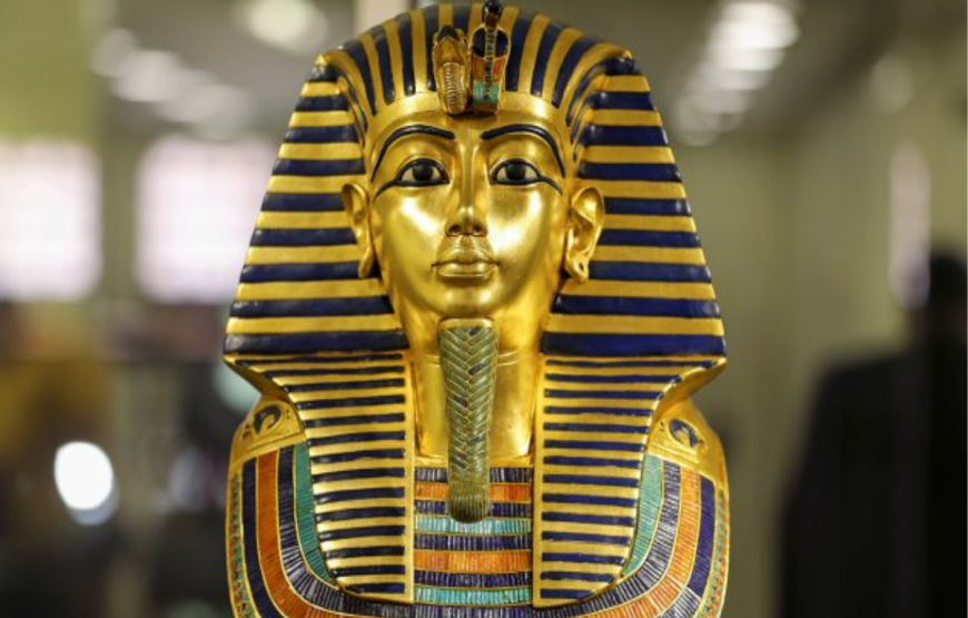 Private Full Day Tour to Giza Pyramids , Citadel & Egyptian Museum